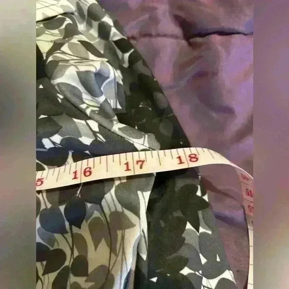 VINTAGE button down ladies shirt small/medium - Picture 3 of 5